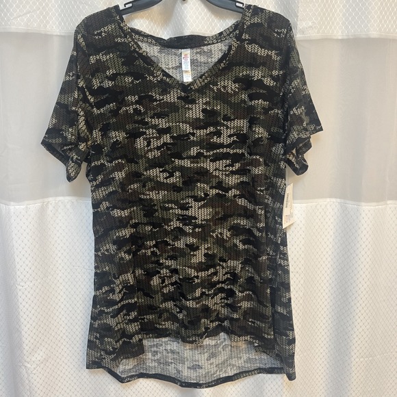 Lularoe Christy Shirt Neck NWT 2XL Camouflage LR159 - Picture 1 of 5